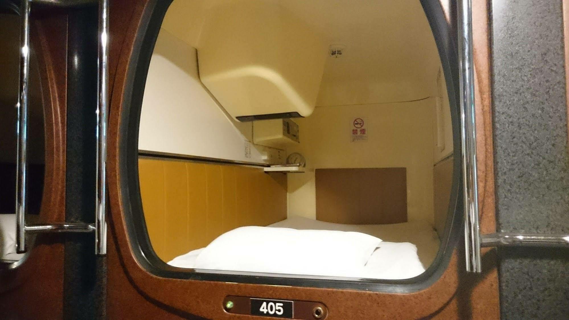 Capsule And Sauna New Japan Ex Hiroshima Eksteriør billede